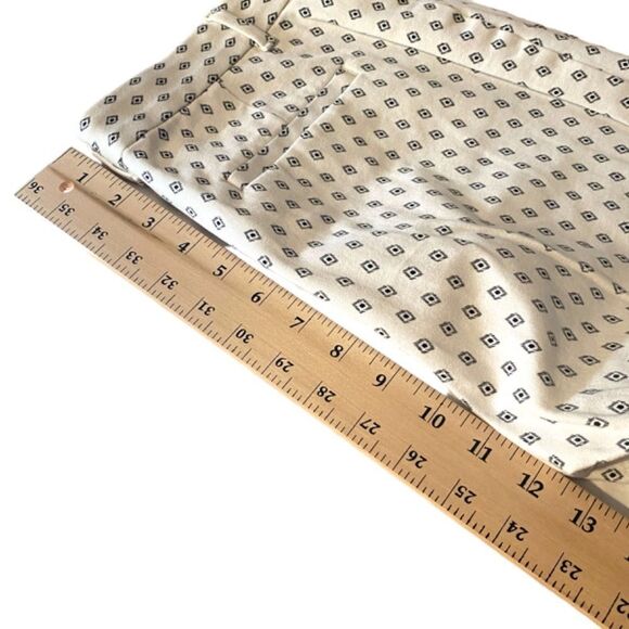 1404 Gap Skinny Ankle Size 8 Cream and Gray Diamond Pants NWOT - Picture 4 of 9